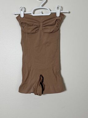 SKIMS Strapless Shapewear Bodysuit Shorts Brown S NWOT